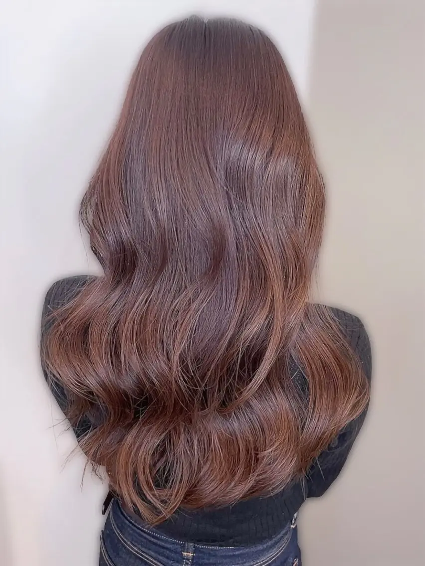 セミロング カラー 山下 仁愛のヘアスタイル