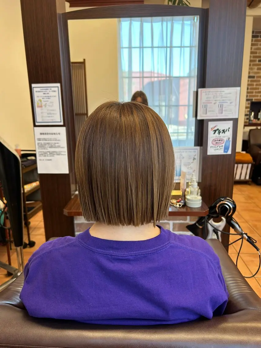 ミディアム カット 西村 優杏のヘアスタイル