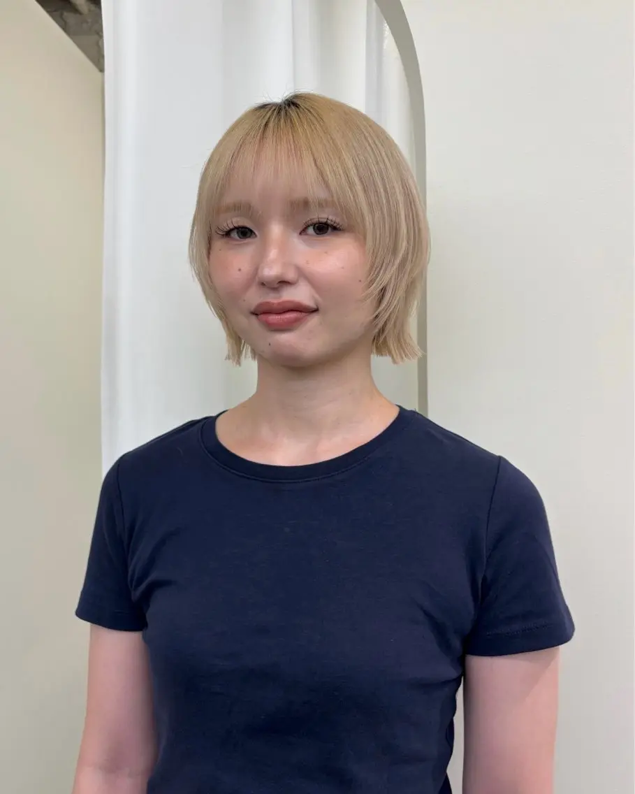 ショート 切りっぱなしボブ ボブ レイヤーカット 栗崎 菜弥のヘアスタイル