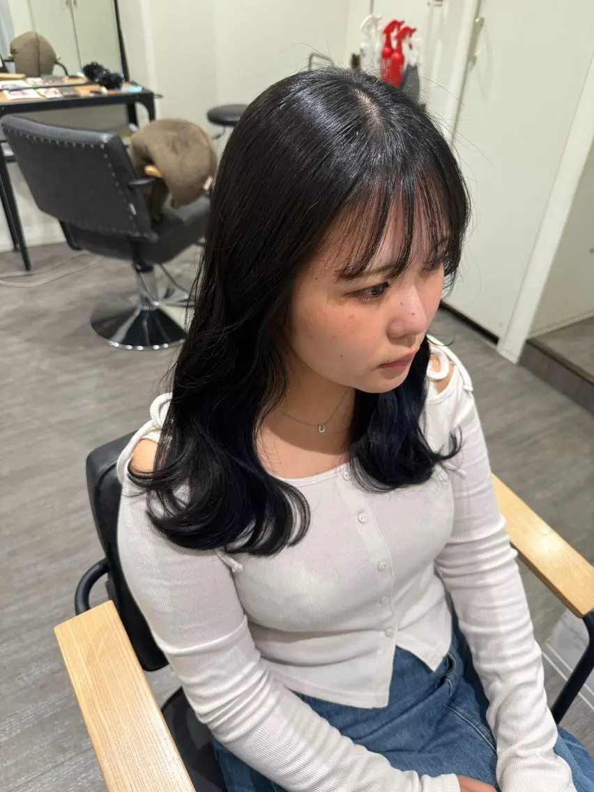 セミロング カラー ブルーカラー ネイビーカラー 艶髪レイヤー上田 紗也🇰🇷💗のヘアスタイル