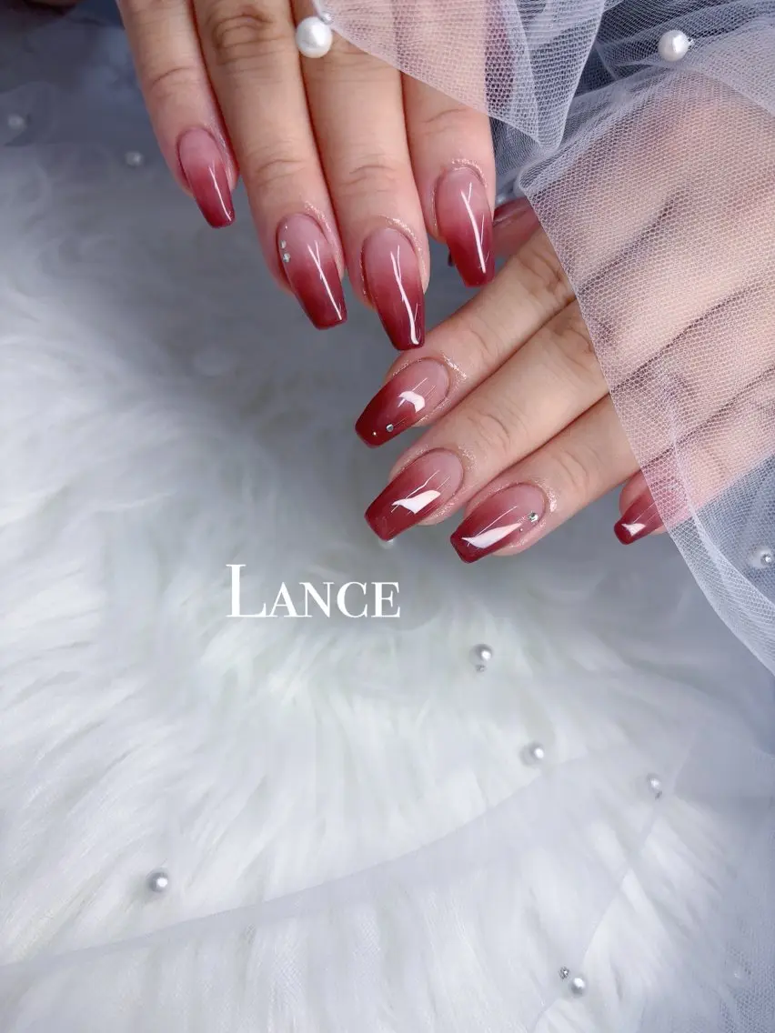 ネイル キラキラネイル 韓国ネイル ワンカラーネイル ワンホンネイル ハンドネイル Lance nailのネイルデザイン