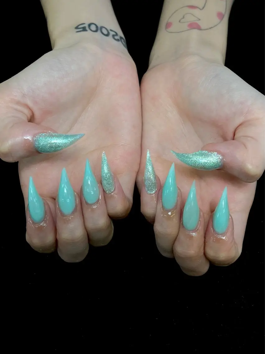 ネイル ハンドネイル ongles chicのネイルデザイン