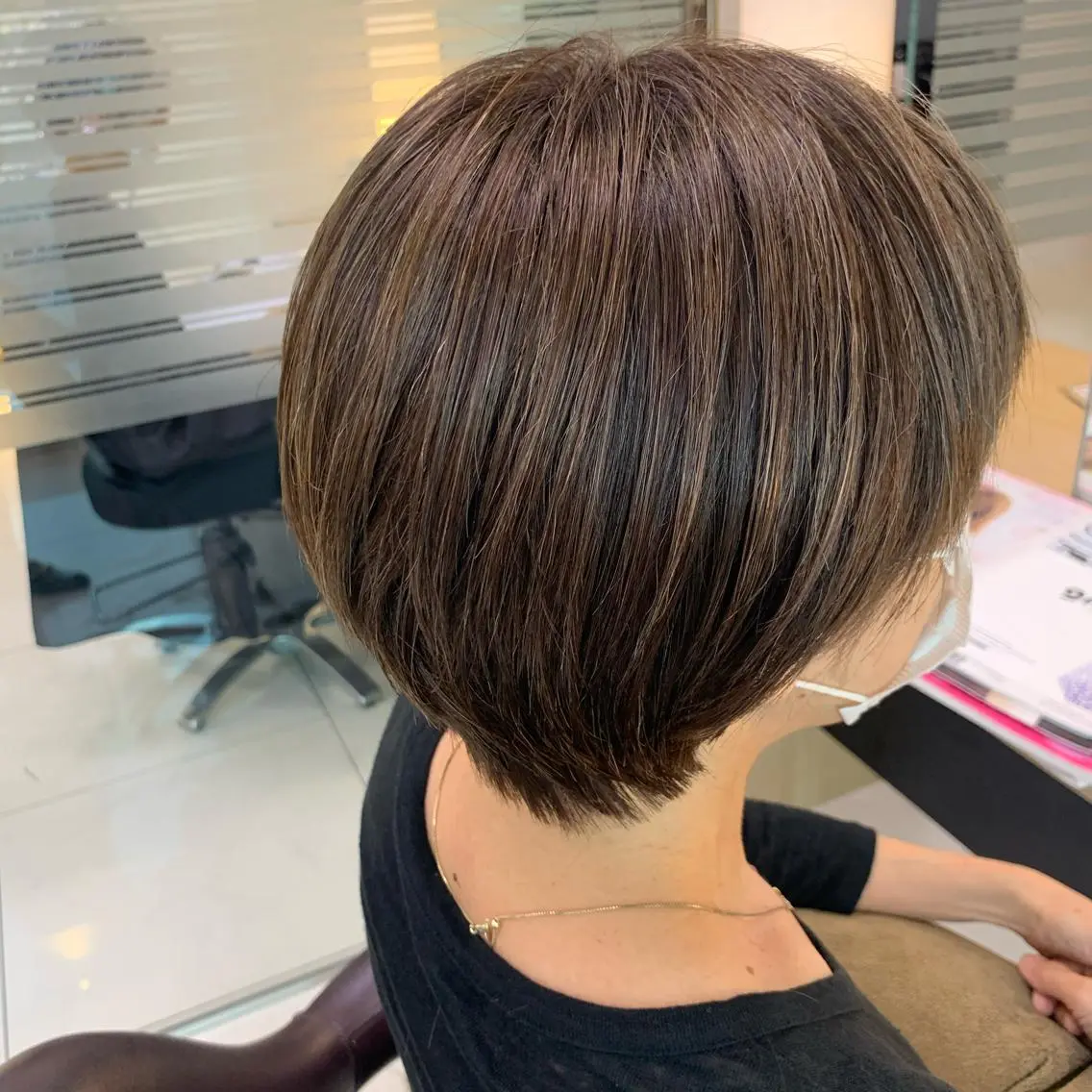 ショート カラー カット 檜皮 夢子のヘアスタイル