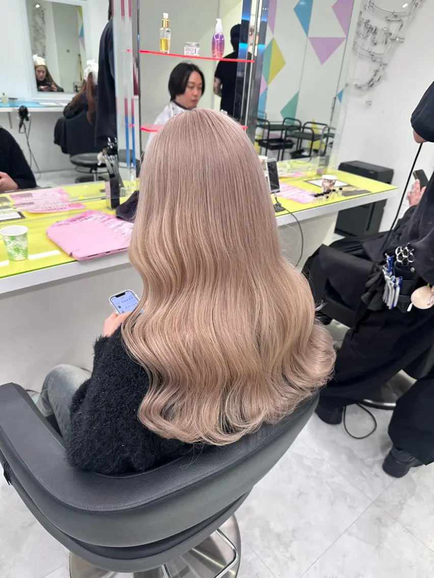 セミロング カラー ブロンド ホワイトブロンド ヘアカラー トリートメント ♡ダブルカラー特化♡ miyuのヘアスタイル