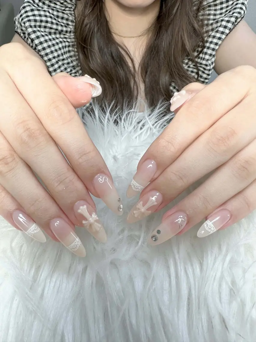 ネイル ハンドネイル T.Lee Nail Lilyのネイルデザイン