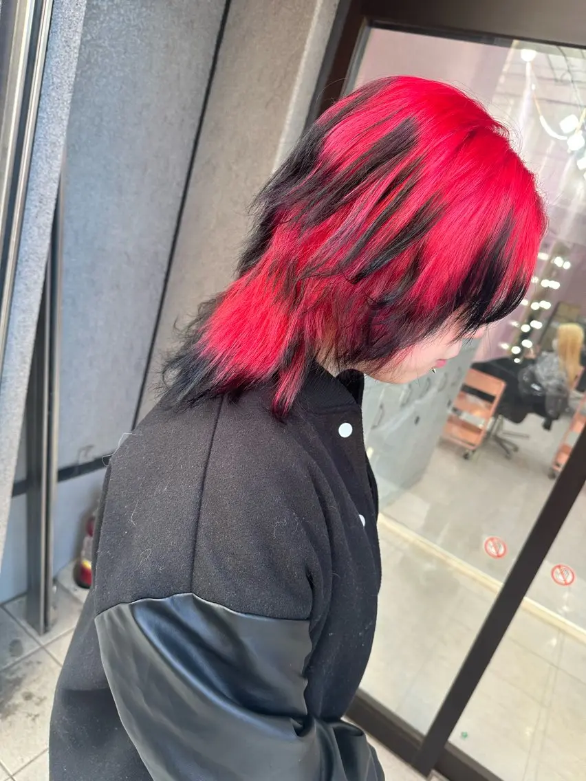 ミディアム カラー ✨デザイン/ブリーチ MANATOのヘアスタイル