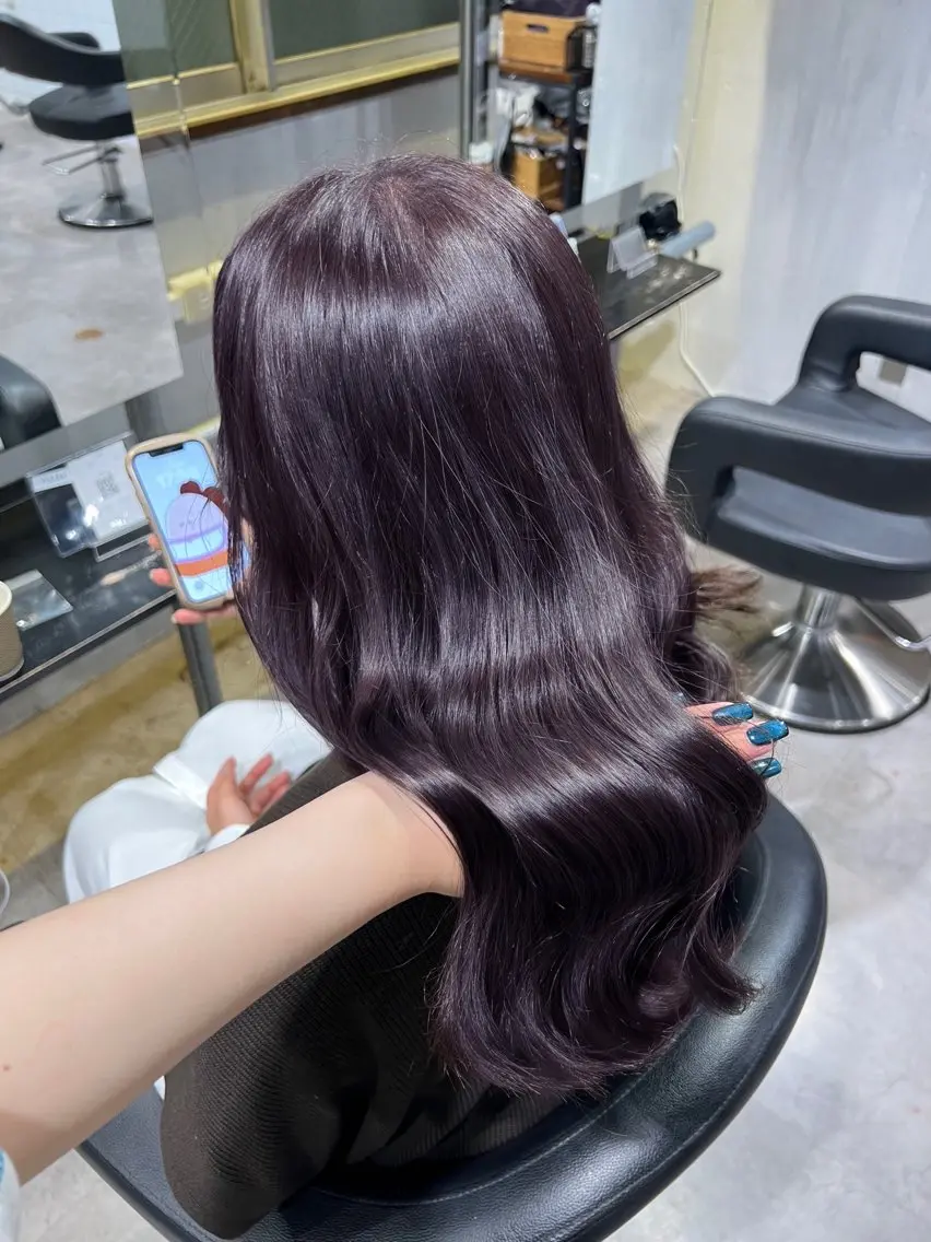 ロング カラー 透明感カラー ラベンダーカラー 暗髪🩶ラベンダー/ ブルー/ユウナ🤍のヘアスタイル