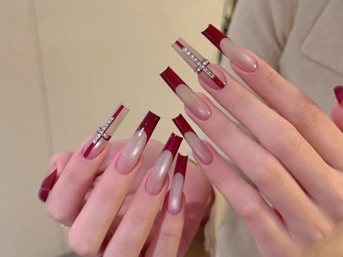 メンズ ネイル メンズ韓国風 オーロラネイル チークネイル 長さ出し フレンチネイル ハンドネイル NEW NAIL 池袋のネイルデザイン