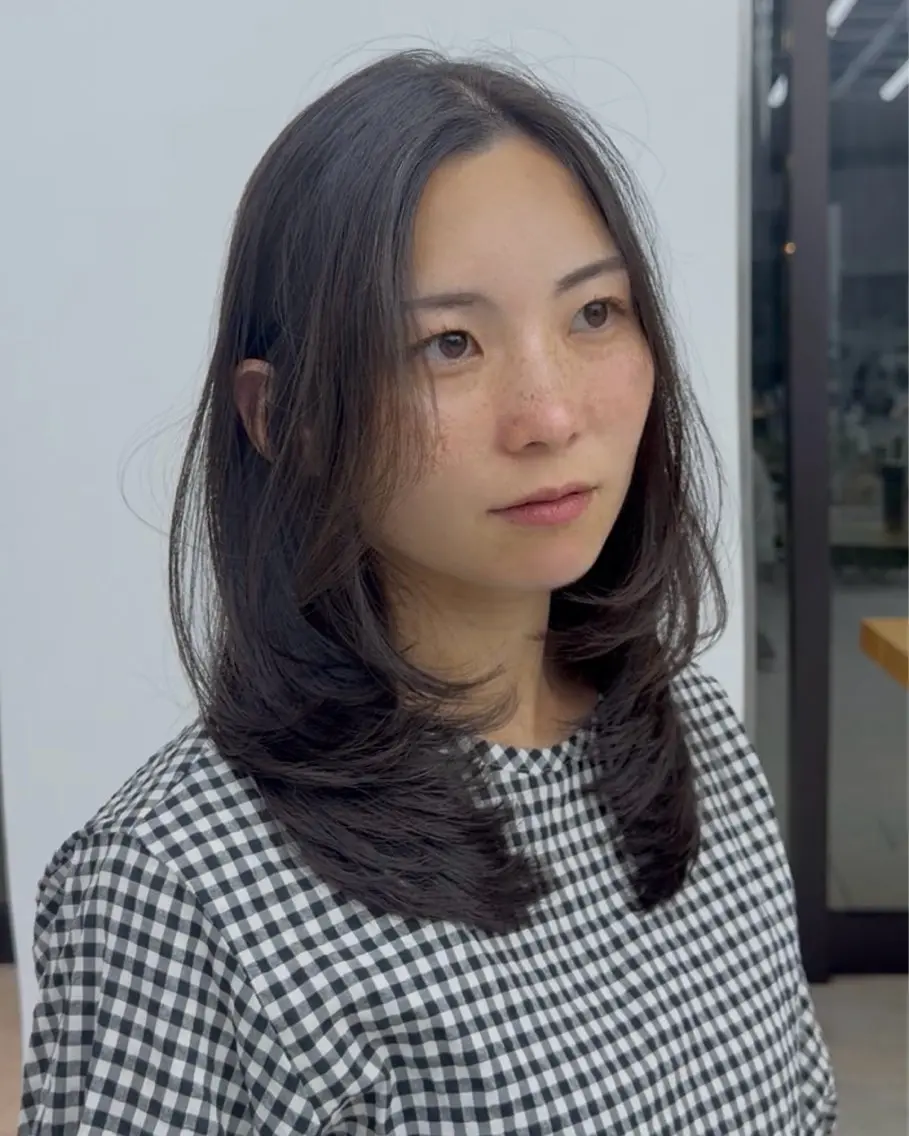 ミディアム 似合わせレイヤー カット/naruのヘアスタイル