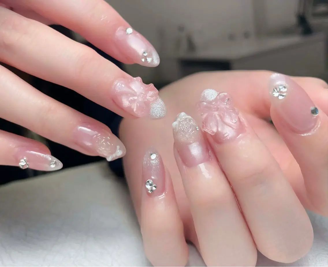 ネイル アートネイル オーロラネイル 長さ出し フレンチネイル ジェルネイル ハンドネイル 中野駅から2分 MEO NAILのネイルデザイン