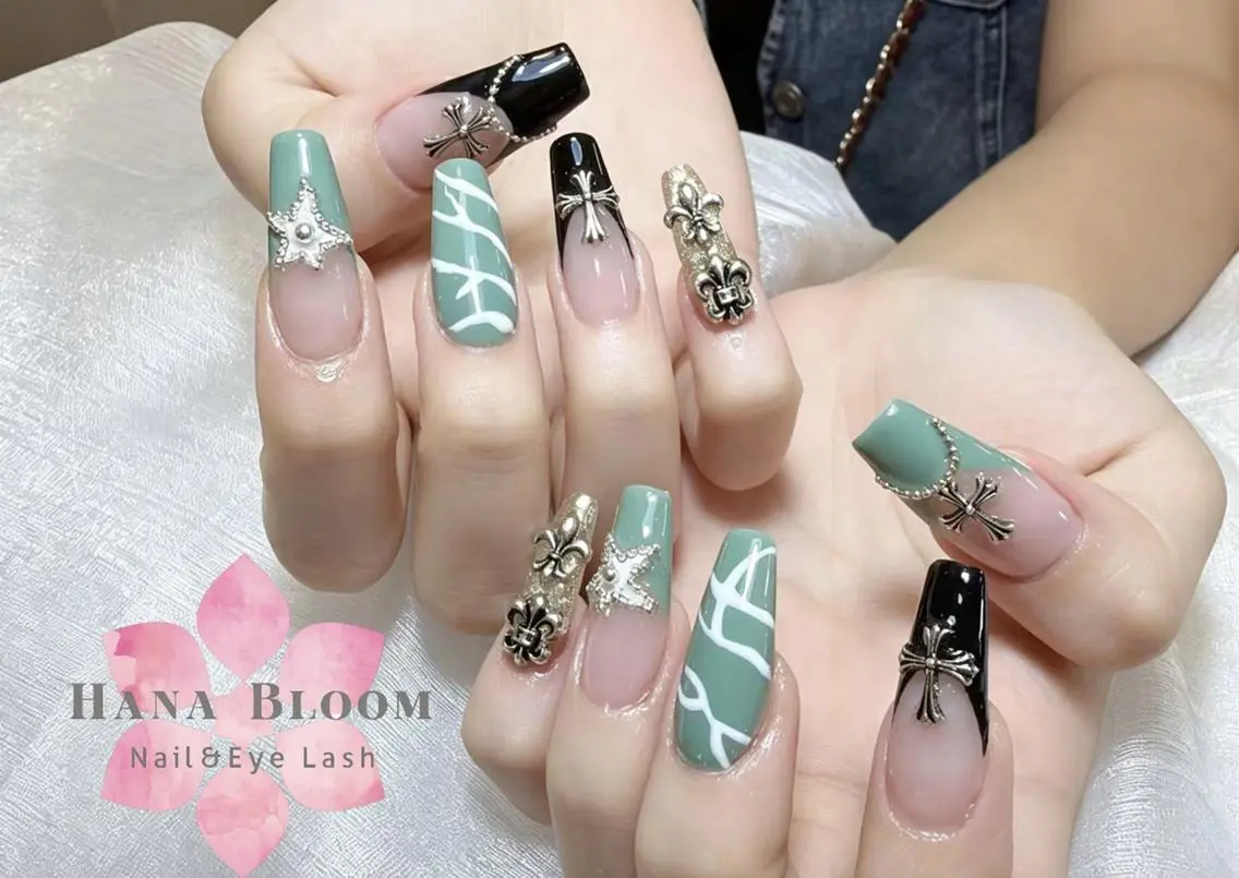 ネイル 長さ出し フットネイル フレンチネイル ジェルネイル ガーリー ハンドネイル ハンドケア Hana Bloom Nail💛Rinaのネイルデザイン