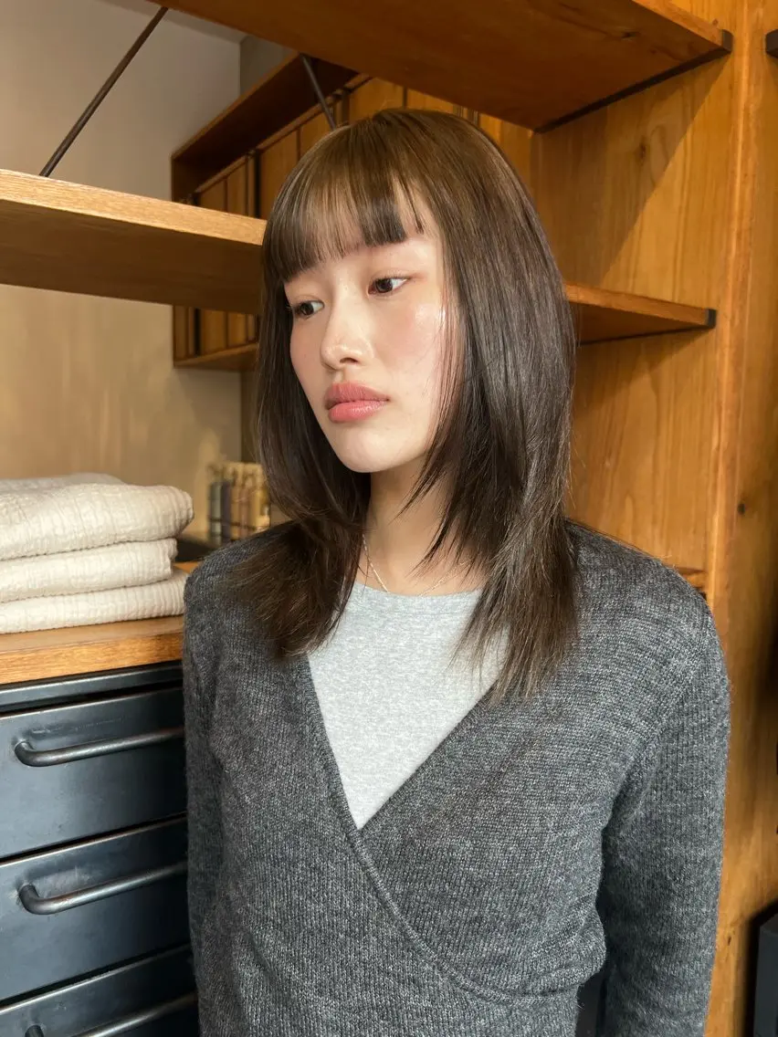 セミロング カラー ヘアカラー レイヤーカット NERO加藤木麻彩のヘアスタイル