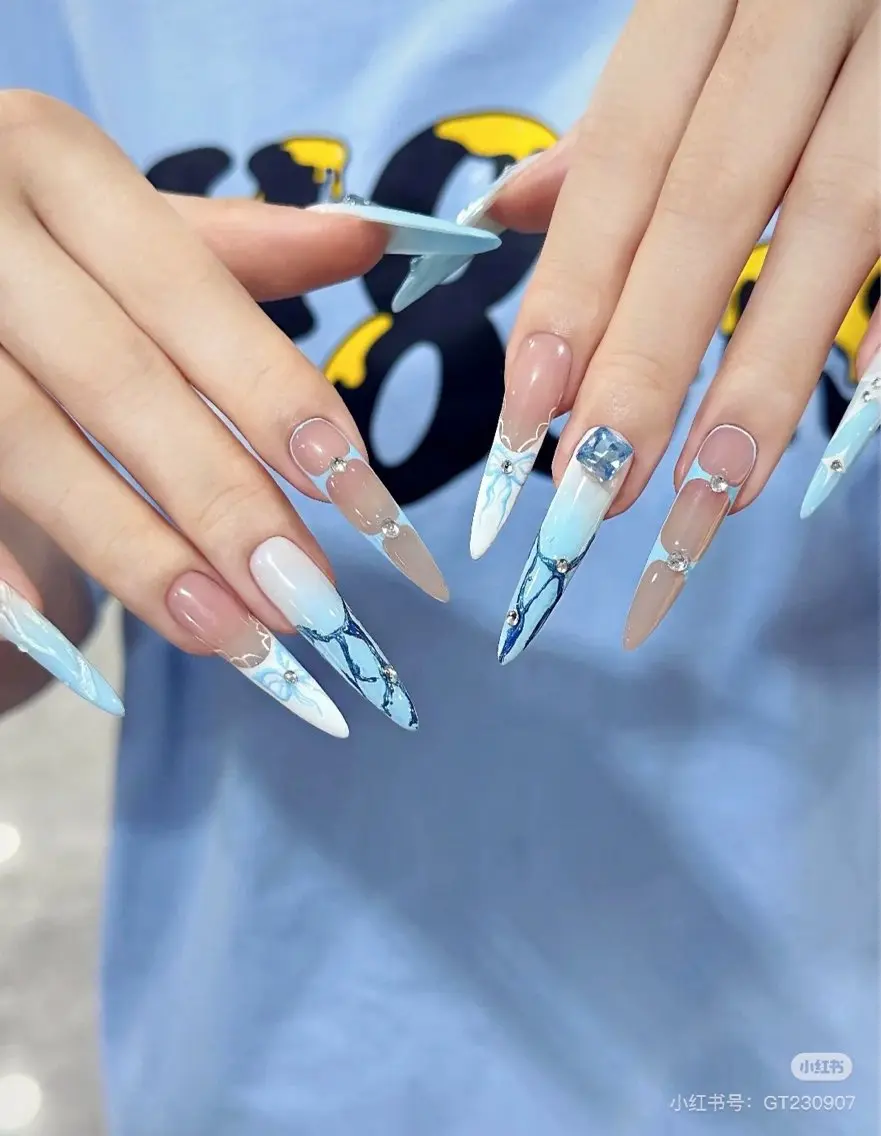ネイル ハンドネイル ☁️Yun nail Rin☁️のネイルデザイン