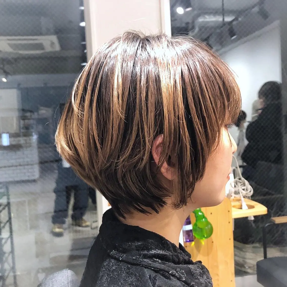 ショート カラー ハイライトカラー ハイライト ショートヘア 🟢大西将司🟢 TopStylistのヘアスタイル