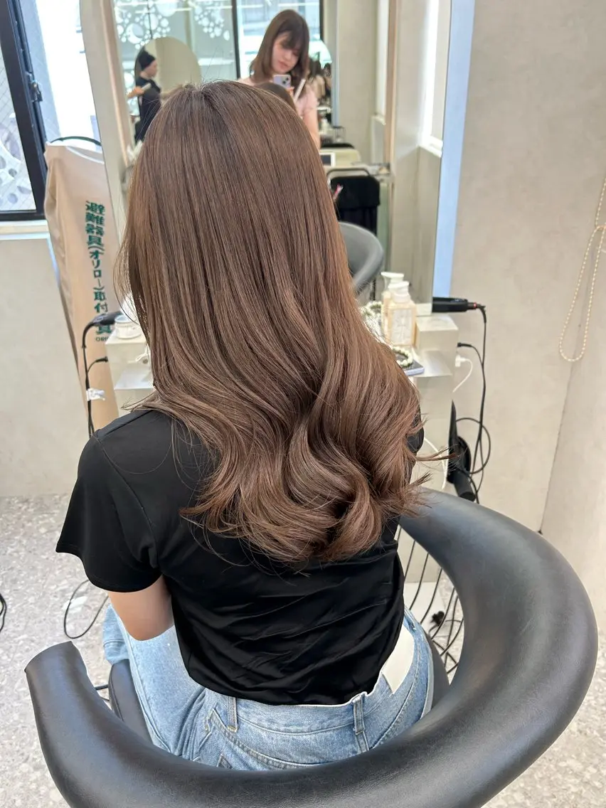ミディアム カラー ヘアアレンジ カット ヘアカラー トリートメント fumika🎀 ベージュのヘアスタイル