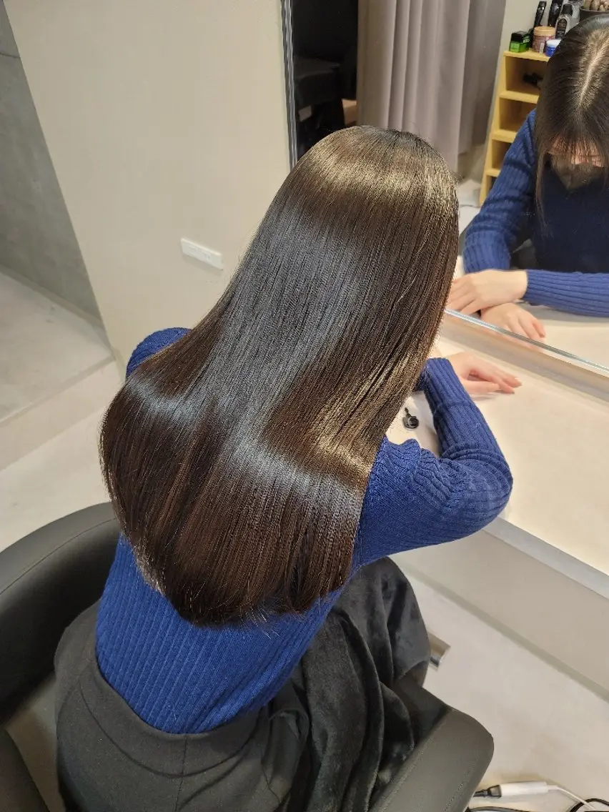 【梅雨時期限定✂️】縮毛矯正+トリートメントの写真