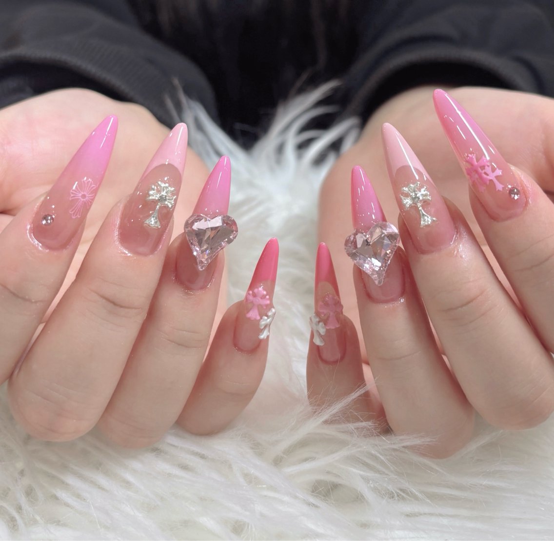 ネイル フレンチネイル ロングネイル ハンドネイル FLY Nail Salonのネイルデザイン