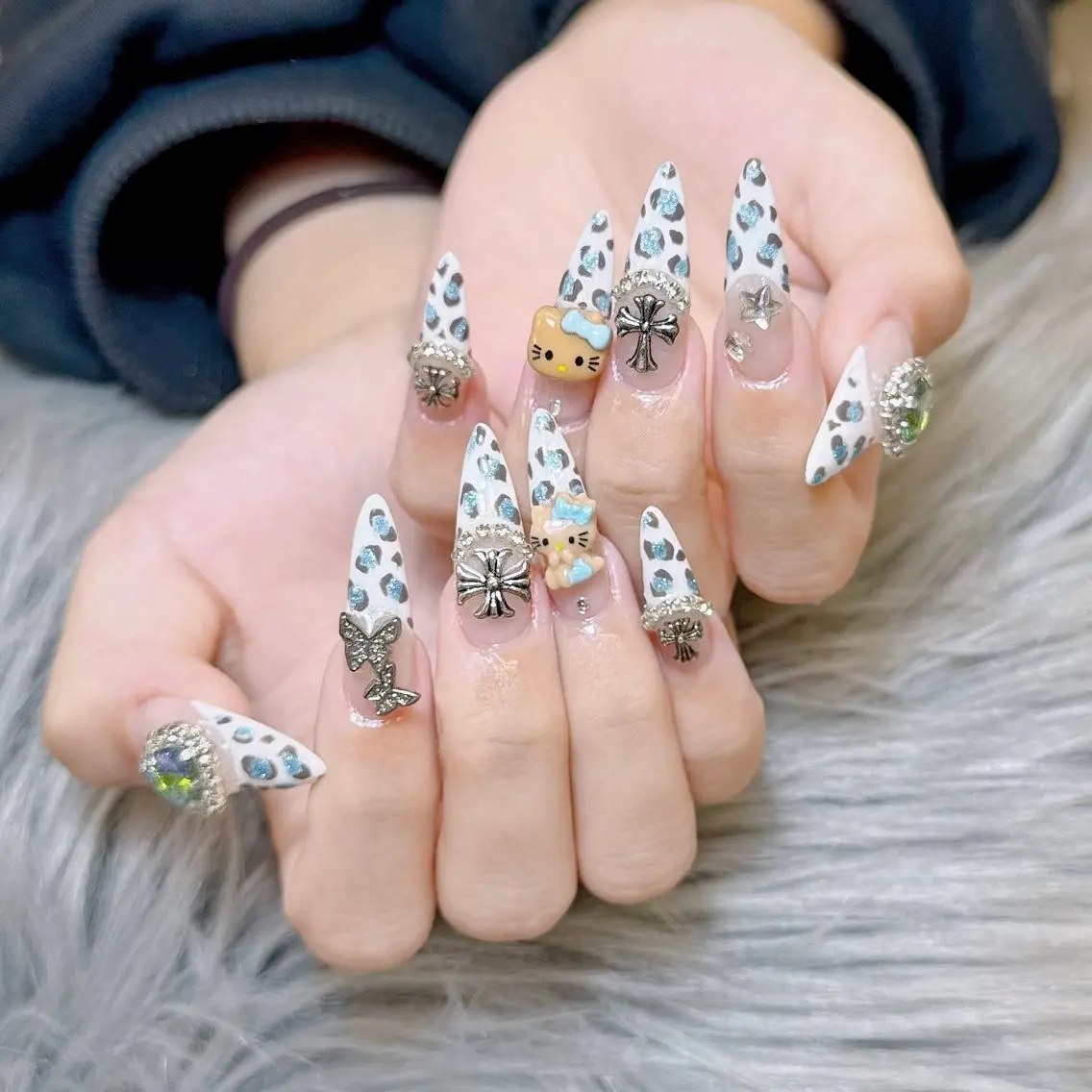 ネイル ハンドネイル ハンドケア Anh Nail 歌舞伎町のネイルデザイン