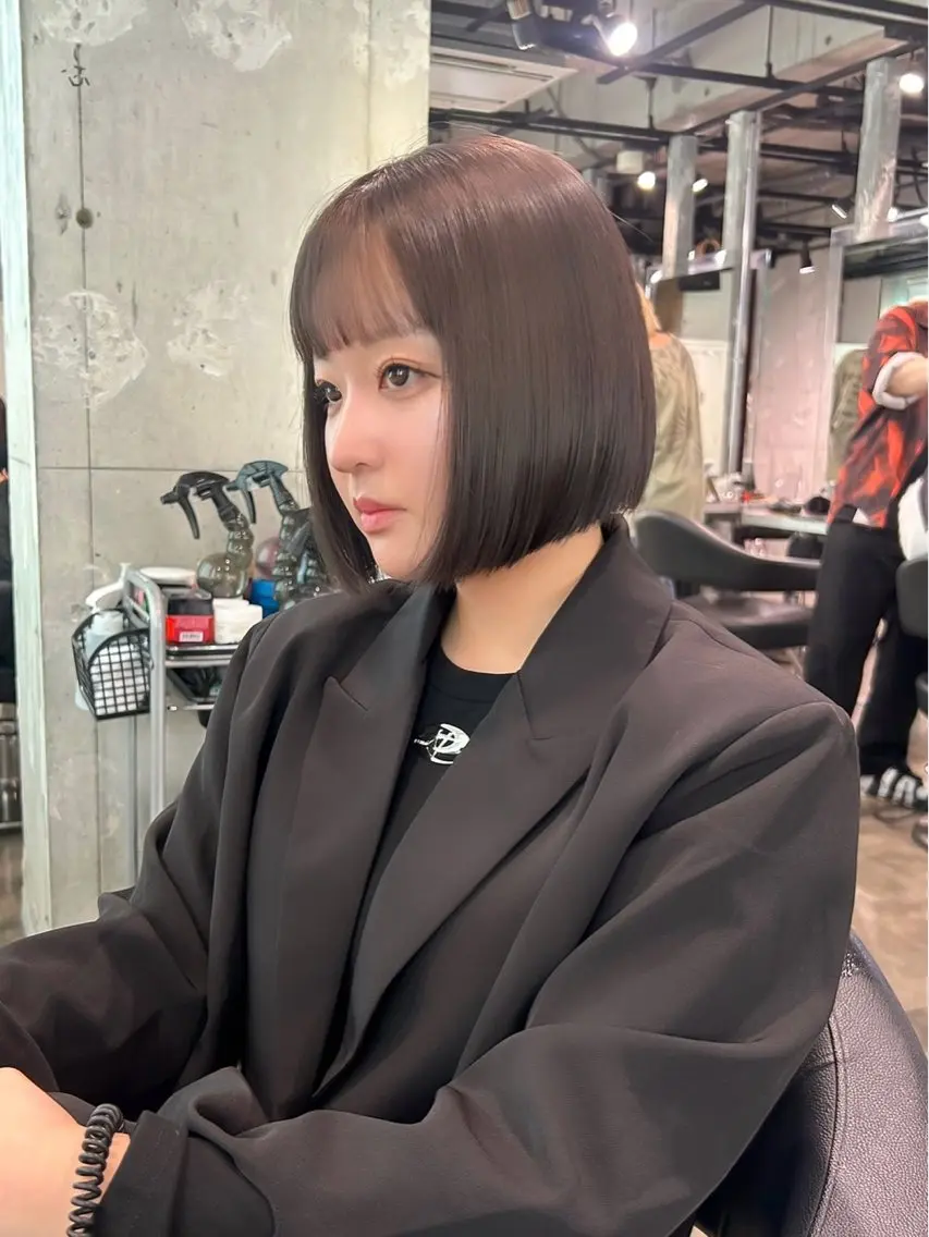 ショート カラー 切りっぱなしボブ 前下がりボブ ボブ 韓国風ヘア カット ヘアカラー トリートメント ヘアセット 【縮毛矯正ブリーチ】 MANATO🌈のヘアスタイル