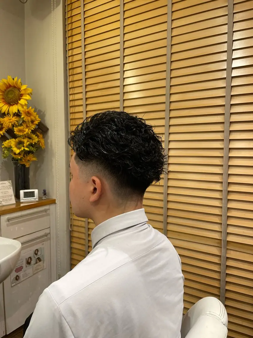 ショート パーマ 椿 大輔のヘアスタイル