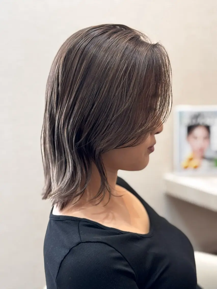 ミディアム カット ヘアカラー 伴藤 寿男のヘアスタイル