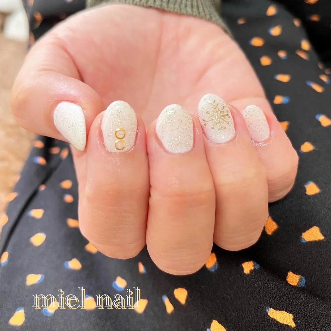 ネイル キラキラネイル 冬ネイル miel nailのネイルデザイン