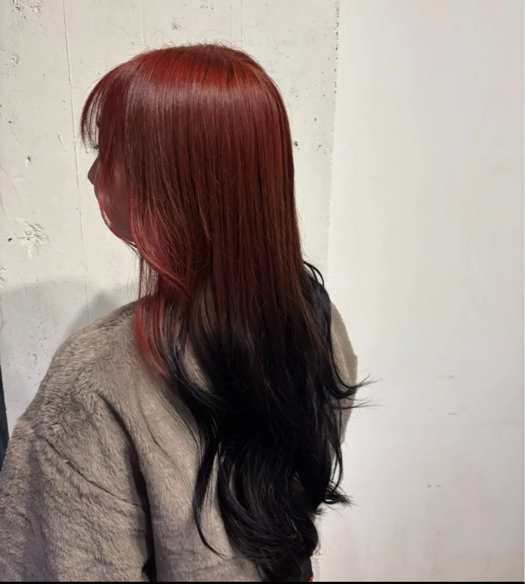 ダブルカラーでエンドカラー🩷🖤の写真