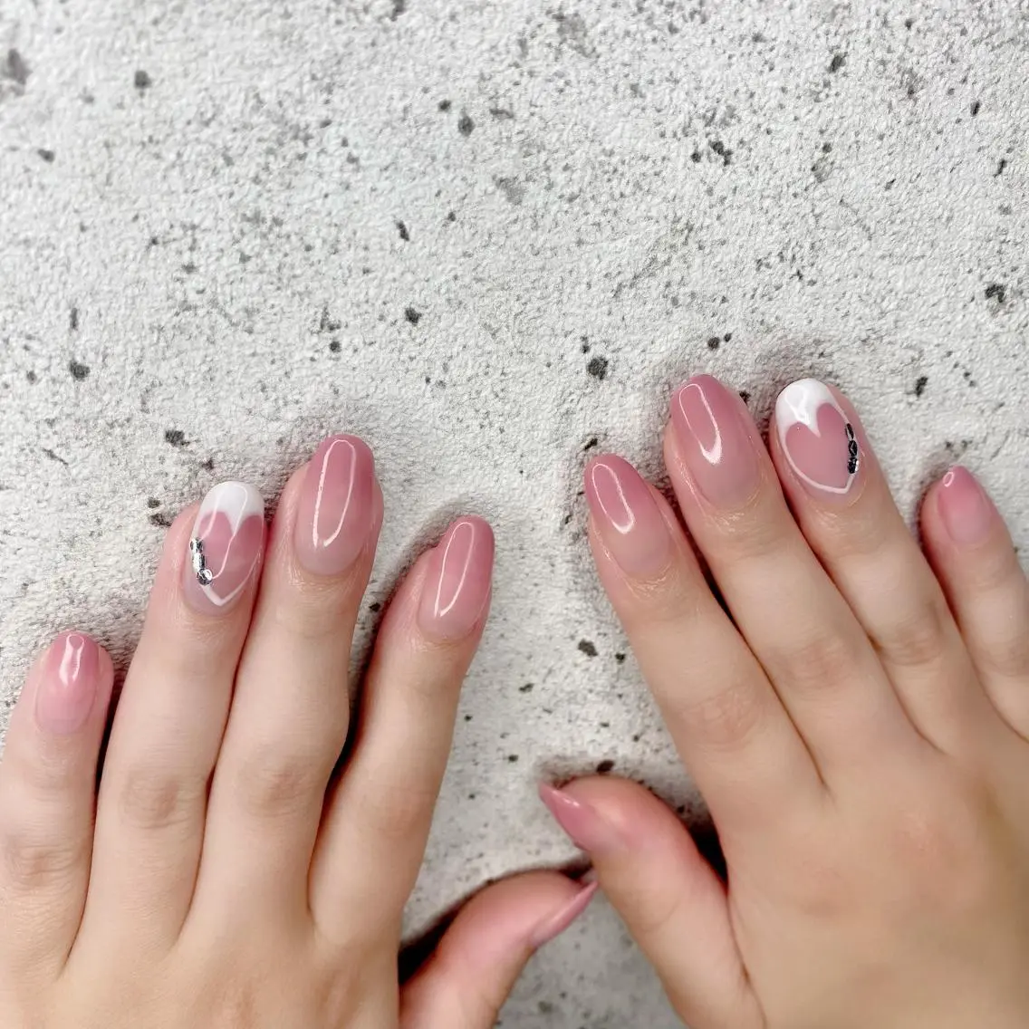 ミディアム カラー パーマ ヘアアレンジ メンズ キッズ ネイル マツエク・マツパ グラデーションカラー フレンチネイル グラデーション ハート 夏ネイル ハンドネイル Salon Ｋのネイルデザイン