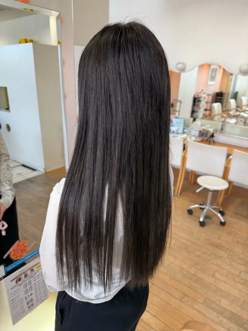 カラー 山本 瑠華のヘアスタイル