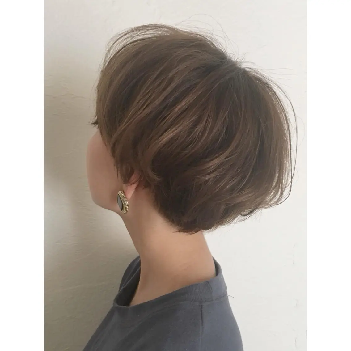 ショート カラー ショートヘア fio マナミのヘアスタイル
