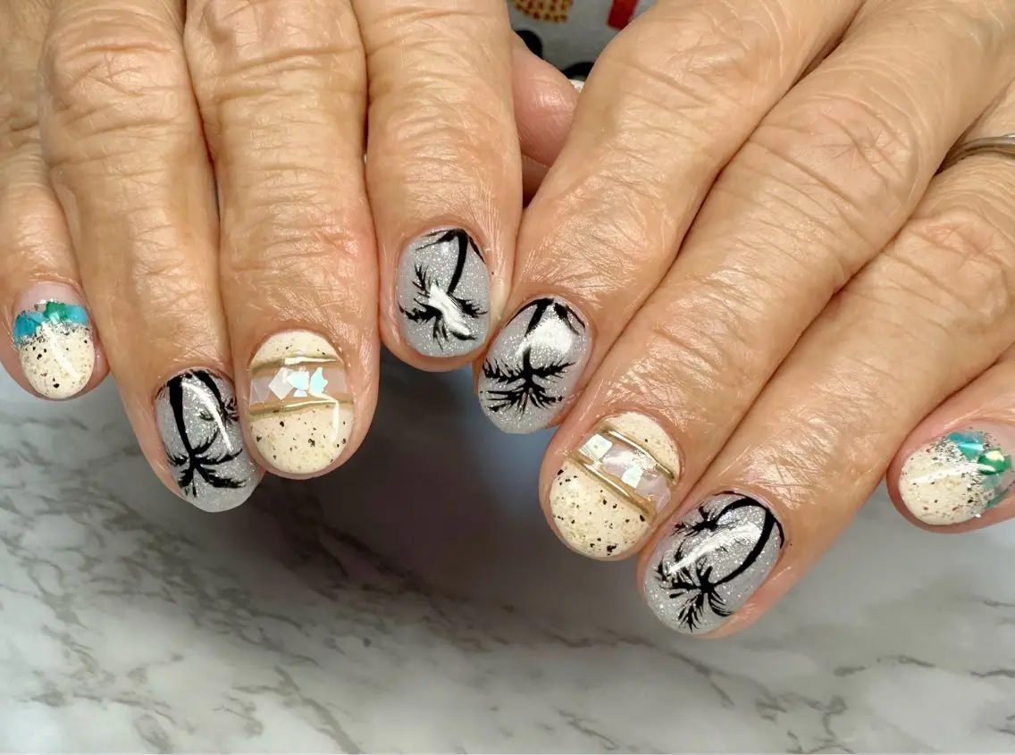ネイル オーロラネイル ニュアンスネイル 夏ネイル Mai’s nailのネイルデザイン