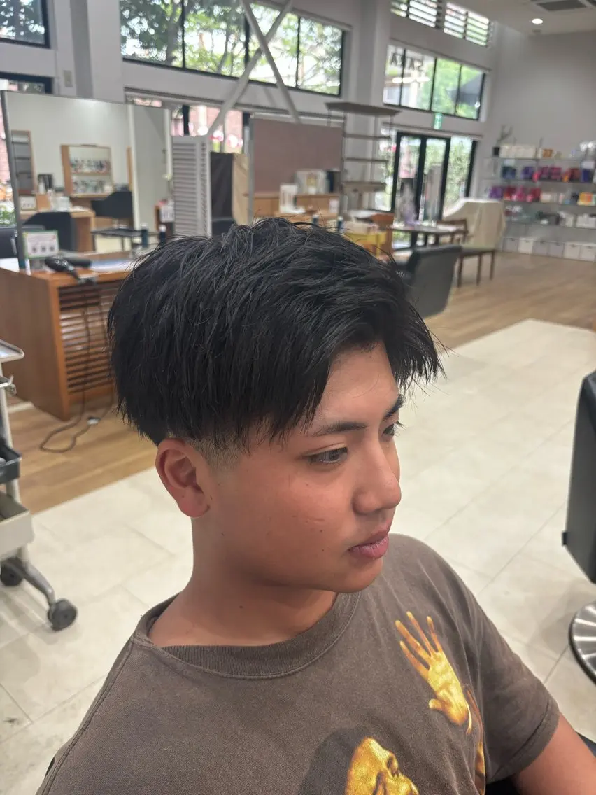 メンズ アップバング カット 垣村 艶樹のヘアスタイル