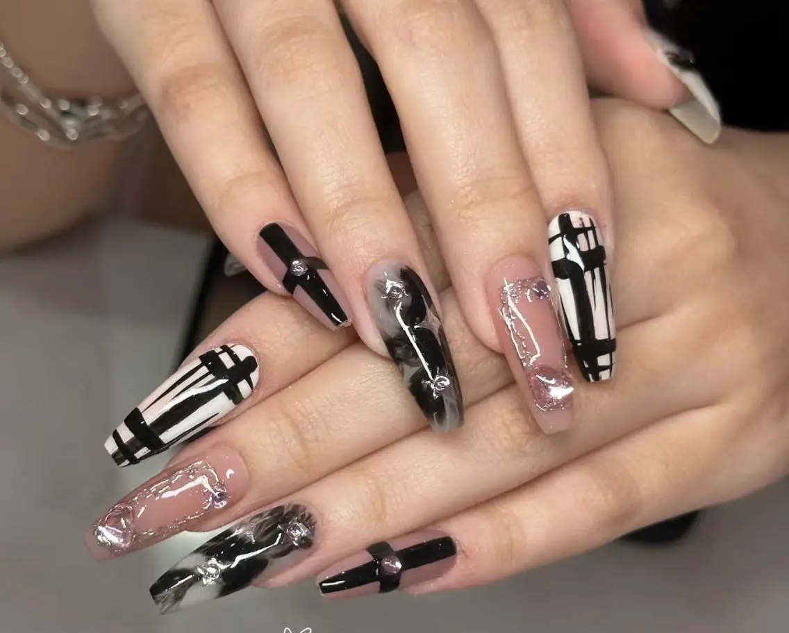 ネイル ハンドネイル エリ🫧 nail池袋東口のネイルデザイン