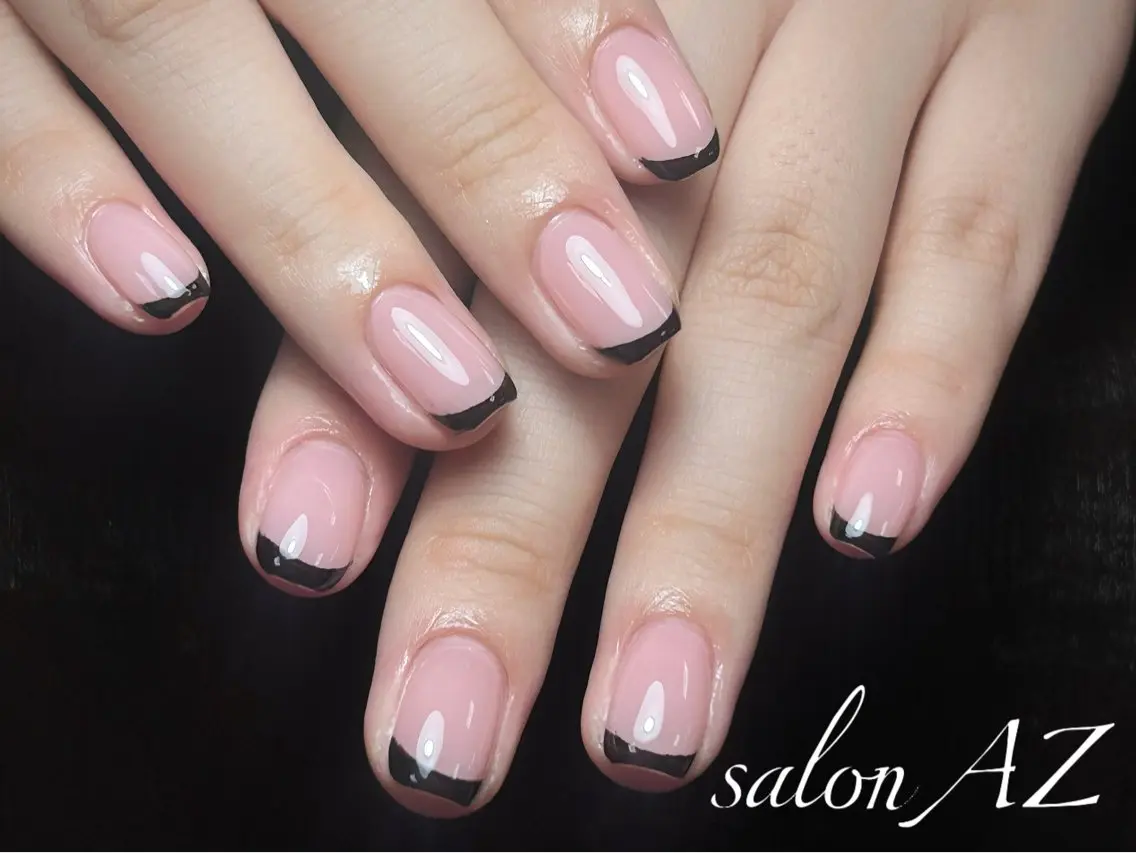 ネイル アートネイル フットネイル フレンチネイル マグネットネイル 持ち込み ハンドネイル salonAZ Miaのネイルデザイン