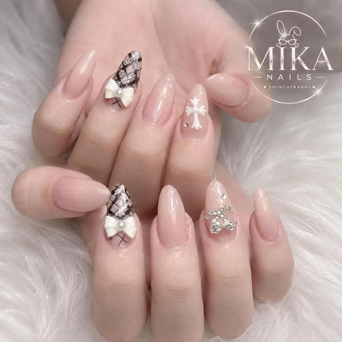 ネイル アートネイル チークネイル ドット フットネイル フレンチネイル ハンドネイル Mika Nailsのネイルデザイン