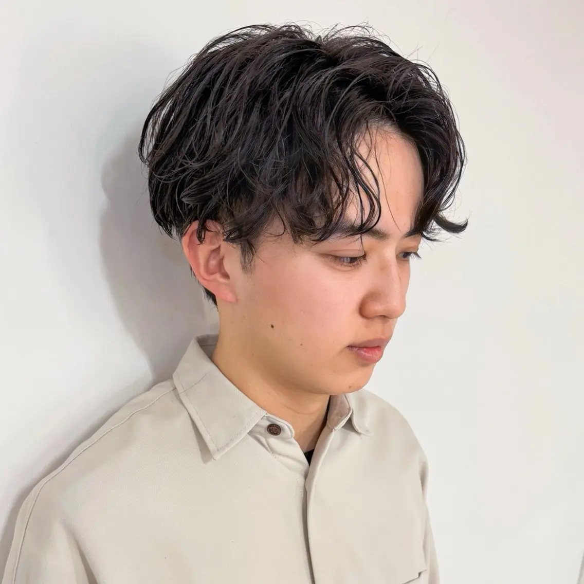 ショート パーマ メンズ メンズハイライト メンズパーマ ハイライト スパイラルパーマ 表参道メンズヘア ✂︎Masena✂︎のヘアスタイル
