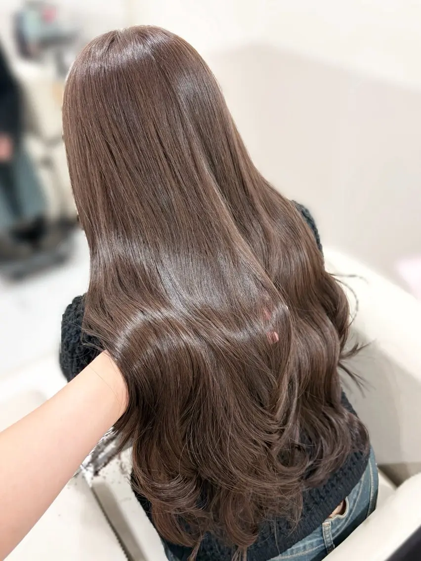 ロング カラー ベージュカラー カット ミディアムレイヤー/ 艶カラーNorikaのヘアスタイル
