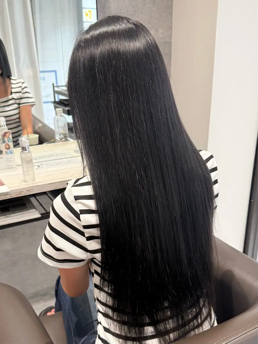 ロング カラー 黒髪 ブルーカラー ブルーブラック ヘアカラー Grow by NYNY 馬渡 真輝のヘアスタイル