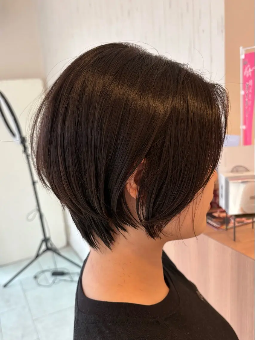 ショート ショートヘア レイヤー/艶カラー 奥野恭平のヘアスタイル