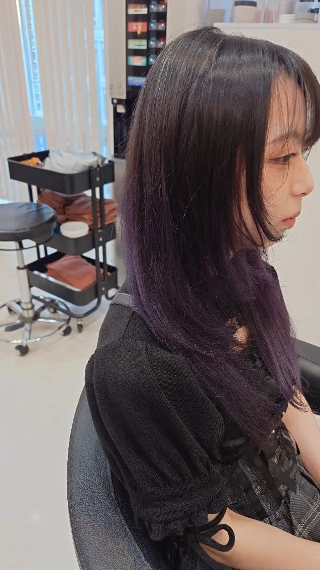 セミロング パープルカラー カット ヘアカラー 東梅田/艶カラー/ 大貫一輝のヘアスタイル