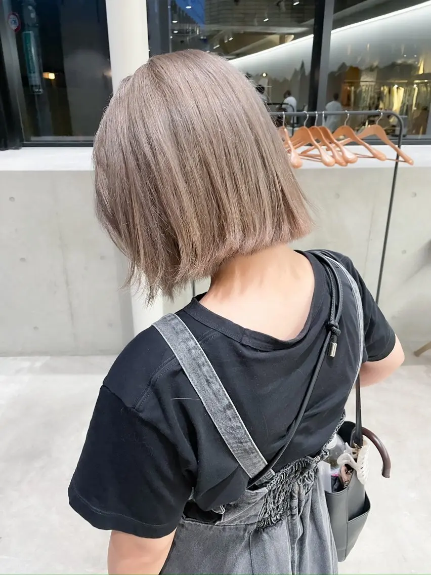 ショート カラー ヘアアレンジ ミニボブ/ブリーチ 🌈MISATOのヘアスタイル
