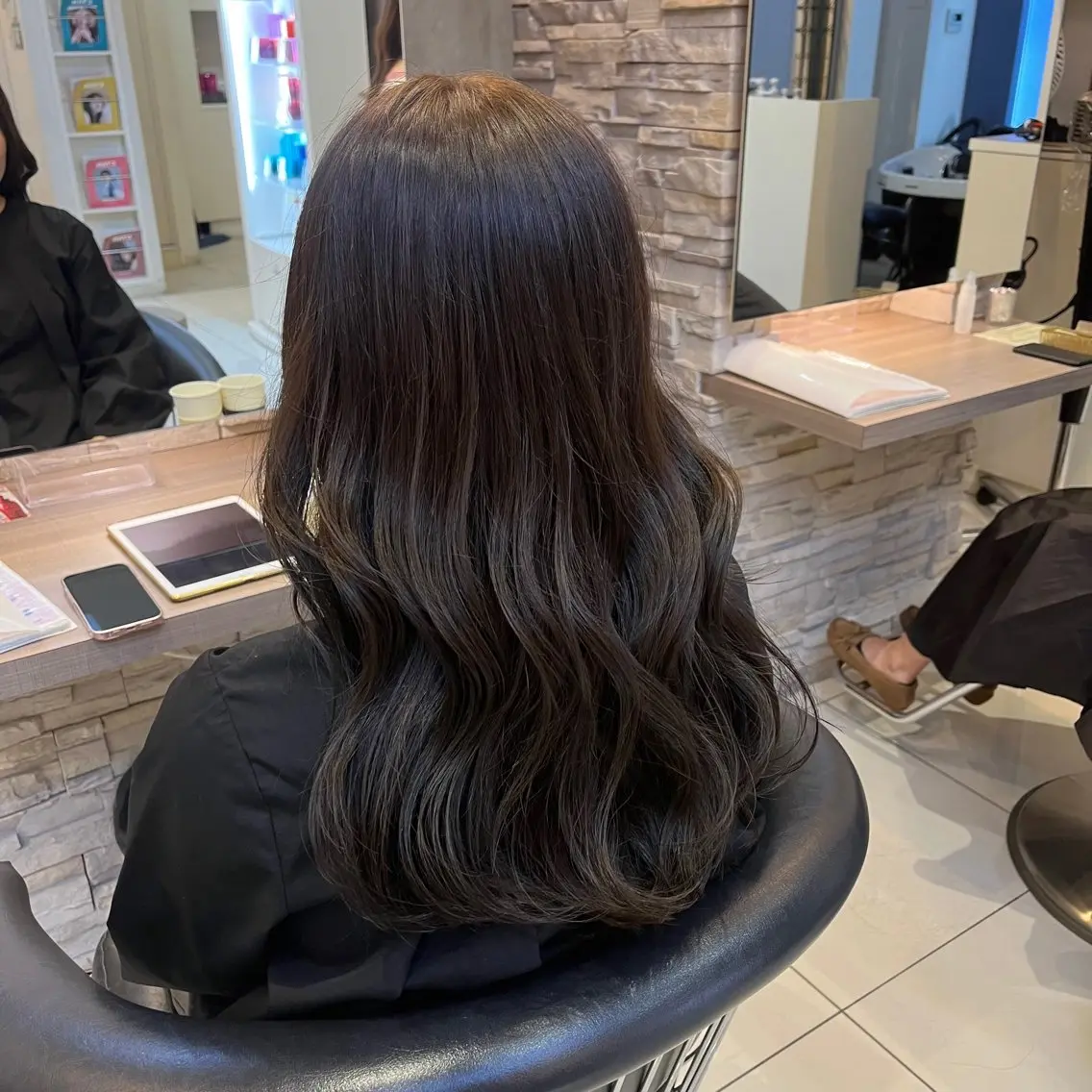 ミディアム カラー ヘアカラー トリートメント 透明感カラー/ くびれヘア/館岡俊平のヘアスタイル