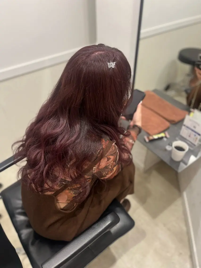 ロング カラー ブリーチ 透明感カラー ブリーチなしカラー 髪質改善 トリートメント 【ただの天才 🎨】のヘアスタイル