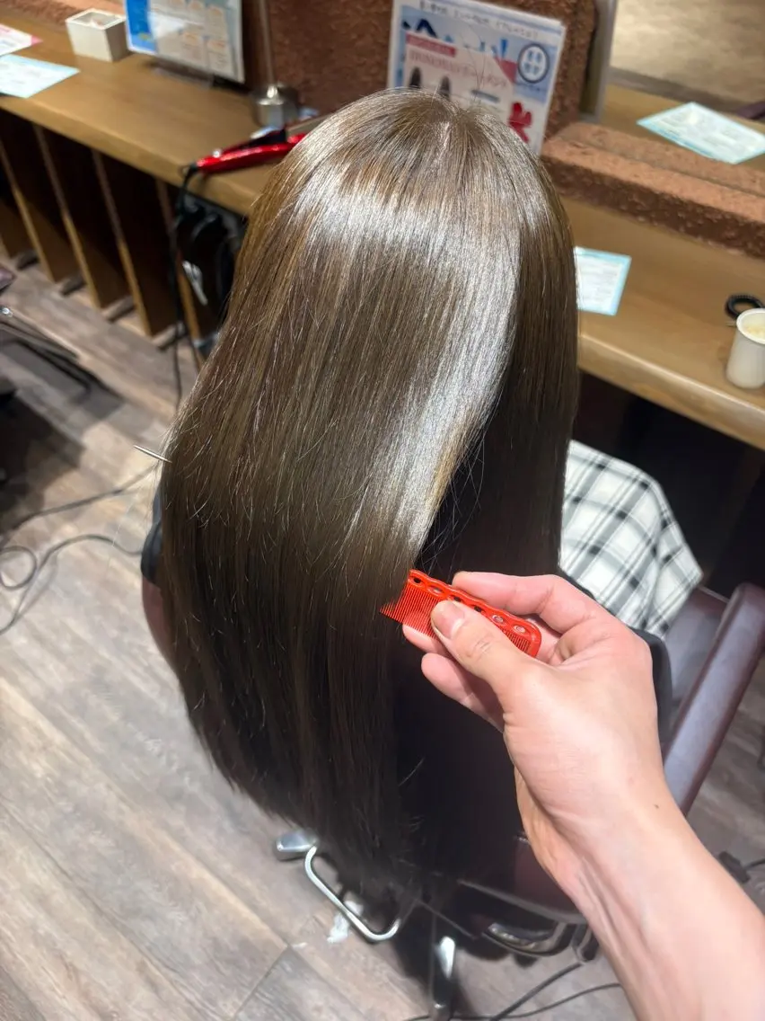 ロング アッシュ カット ヘアカラー 🌈鈴木 泰地🌈のヘアスタイル