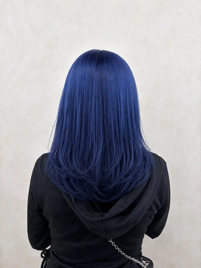 ミディアム カラー ブルーカラー ヘアカラー トリートメント 倉澤 愛理のヘアスタイル