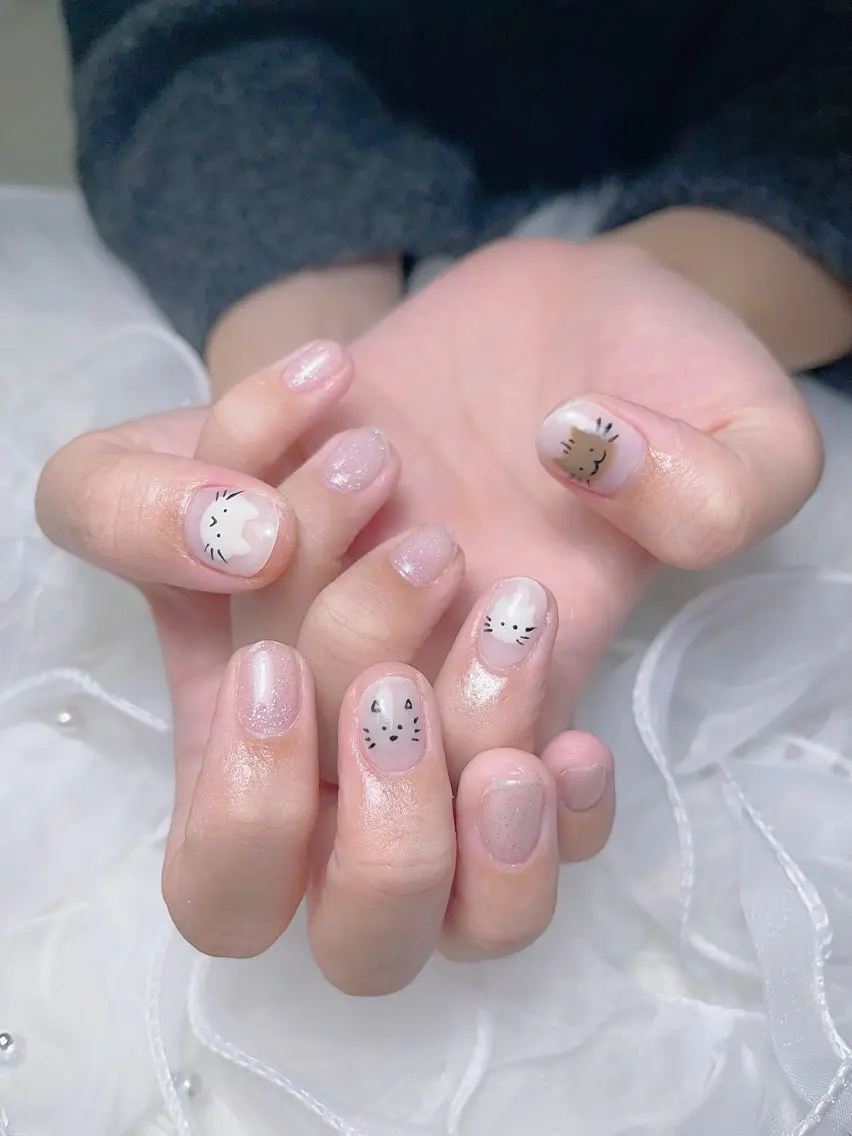 ネイル アートネイル Shis_🦄shi 韓国風キラキラネイルのネイルデザイン