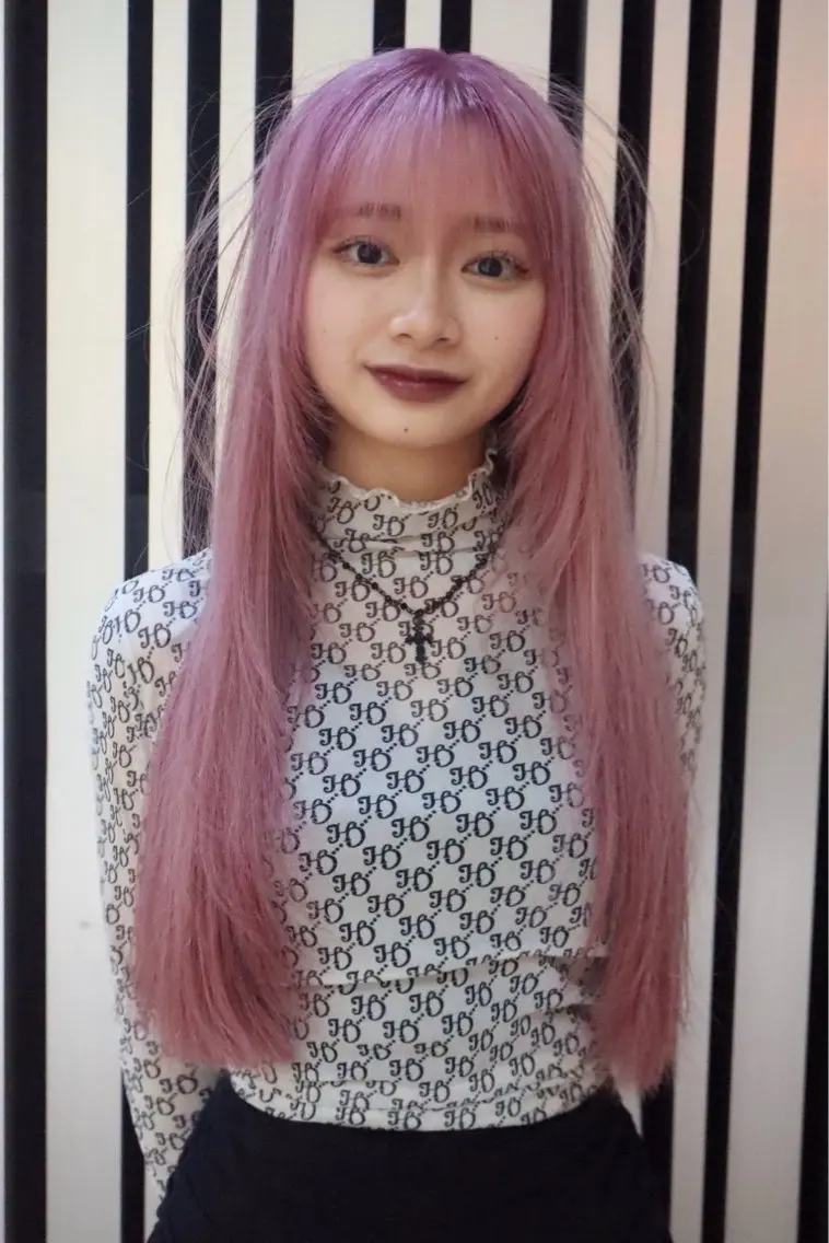 ロング カラー 透明感カラー ハイトーンカラー ラベンダーカラー ピンクカラー ピンクラベンダー カット ヘアカラー レイヤー/ブリーチ iwamiya岩見谷のヘアスタイル
