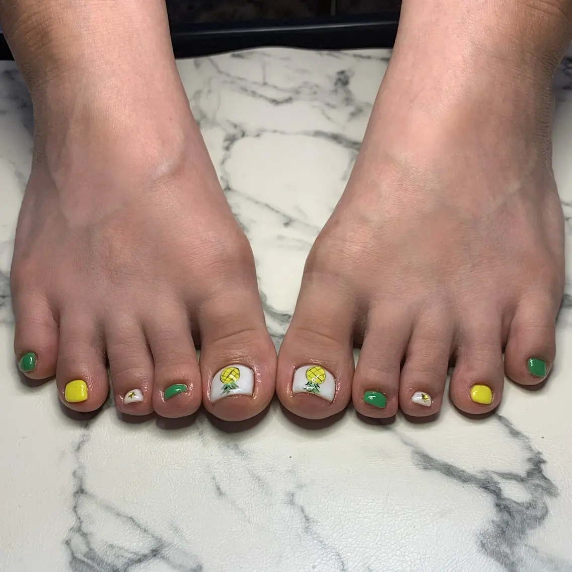 ネイル ハンドネイル フットネイル MHR nailのネイルデザイン