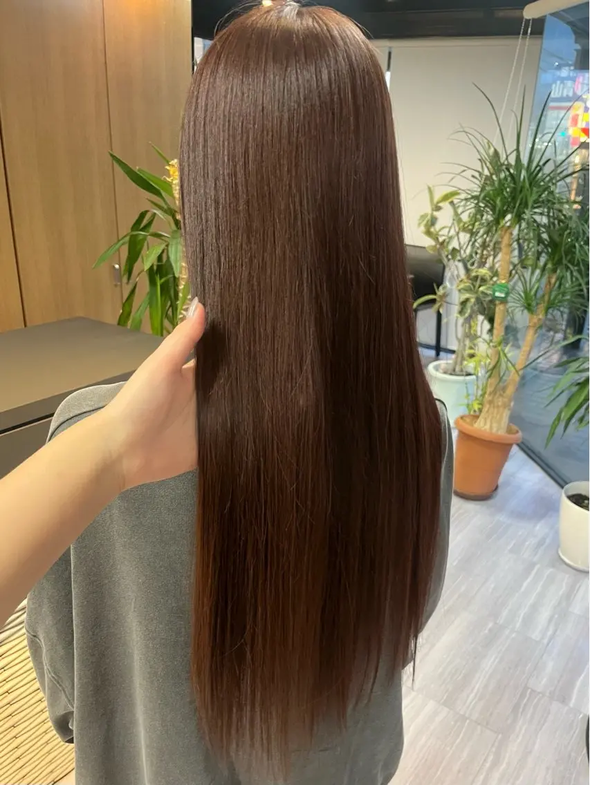 ロング ピンクブラウン alu yuinaのヘアスタイル