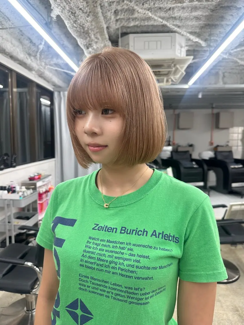 ミディアム ヘアカラー ブリーチ🩸 レイヤー🪬yumeのヘアスタイル